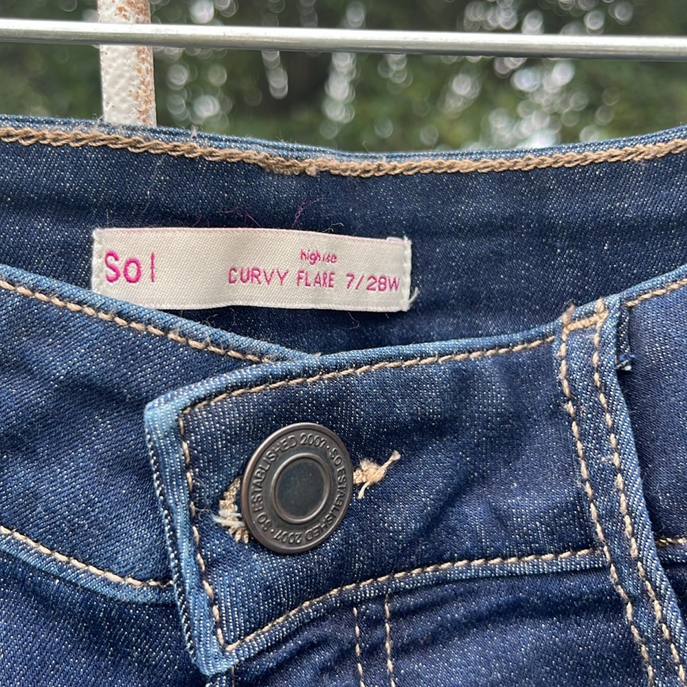 So jeans curvy flare leg jeans, high rise, 7/28W, NWOT - Picture 3 of 4